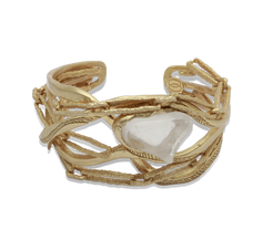 Onda — bracciale manchette Tiziana Piola con quarzo bianco, collezione Intrecci