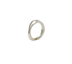 Sintesi Pura — anello Tiziana Piola, collezione Essenza