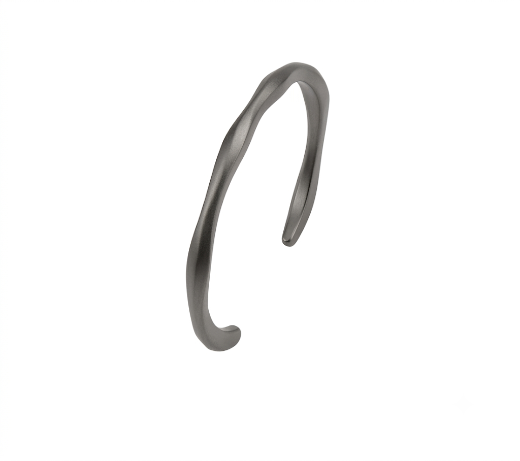 Bracciale Puro in bronzo titanio, collezione Essenza di Tiziana Piola