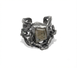 Anello Goccia in argento 925 invecchiato con Labradorite, collezione Intrecci di Tiziana Piola