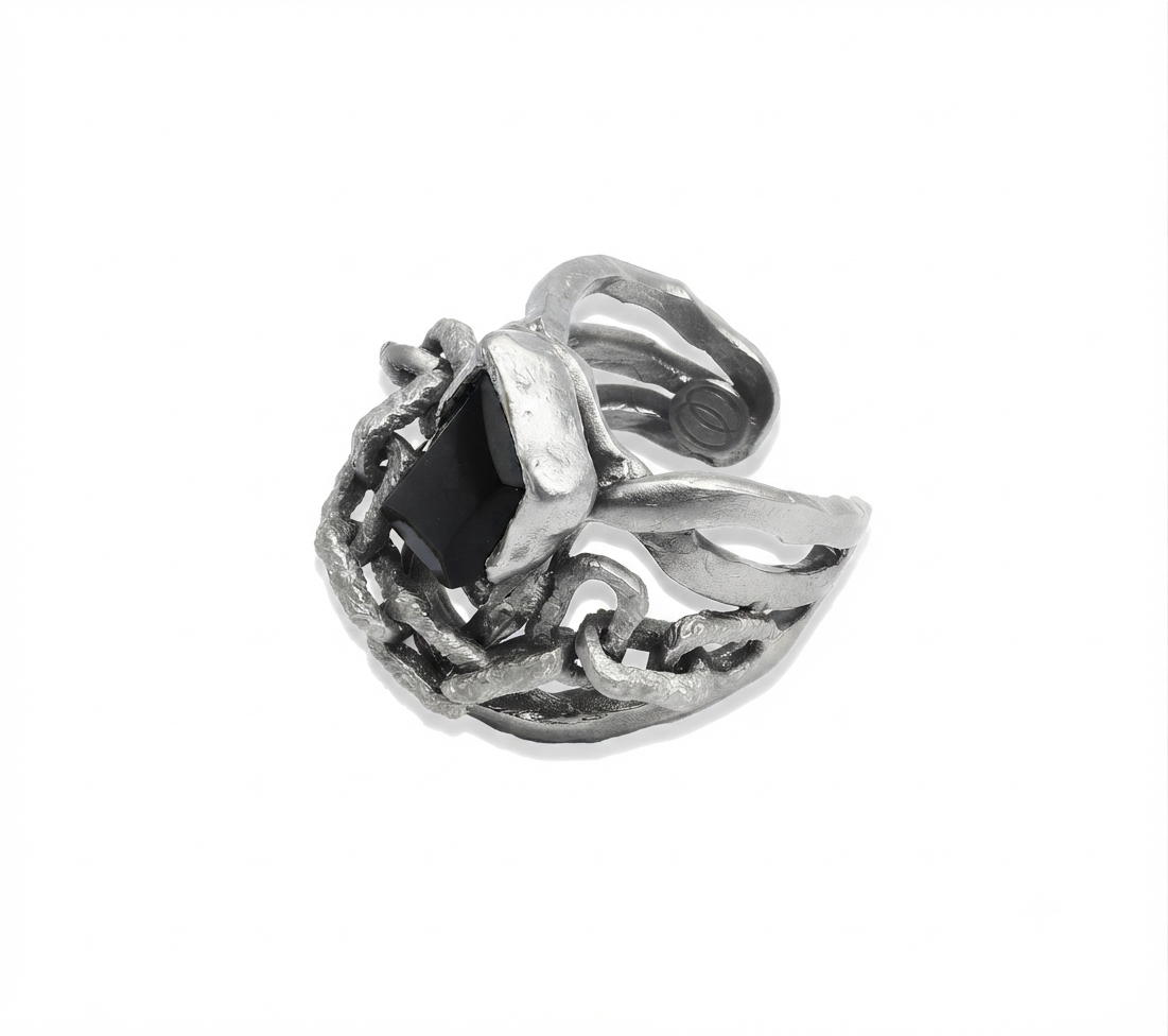 Anello Goccia in argento 925 invecchiato con Ossidiana, collezione Intrecci di Tiziana Piola