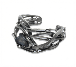 Bracciale Onda in argento 925 invecchiato con Labradorite, collezione Intrecci di Tiziana Piola