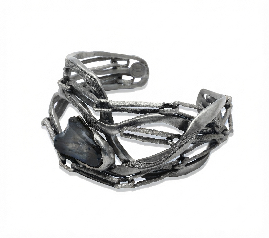 Bracciale Onda in argento 925 invecchiato con Labradorite, collezione Intrecci di Tiziana Piola