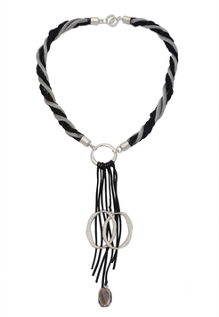 Collana Totem in argento 925 con cordino intrecciato grigio e nero, collezione Identity di Tiziana Piola